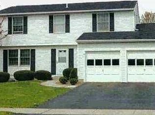 2069 Bromford Rd, Maumee, OH 43537