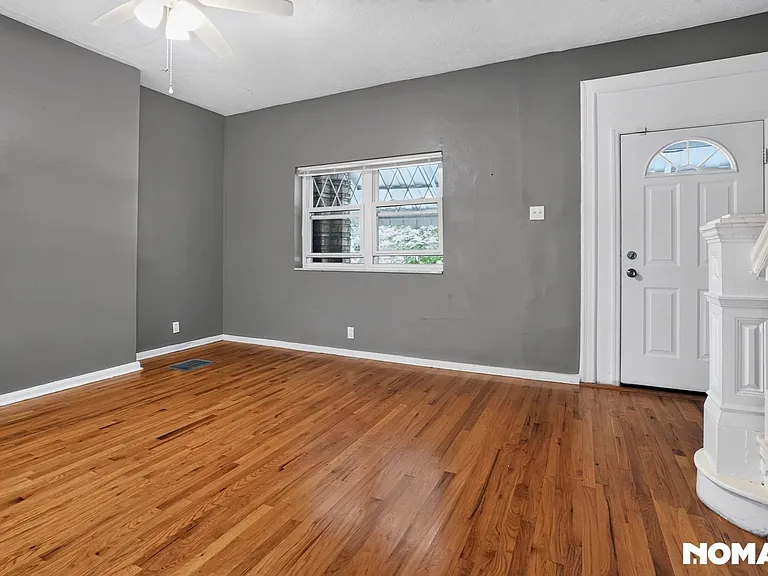 1117 Chartiers Ave — Photo 8
