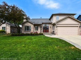 53039 Bayberry Dr, Macomb, MI 48042