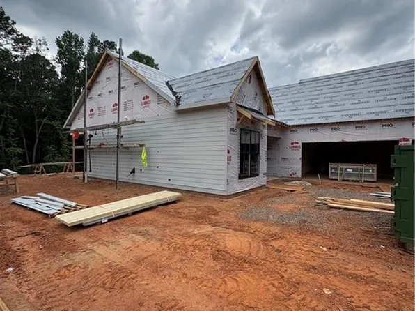 542 Palm St, Holly Springs, GA 30115
