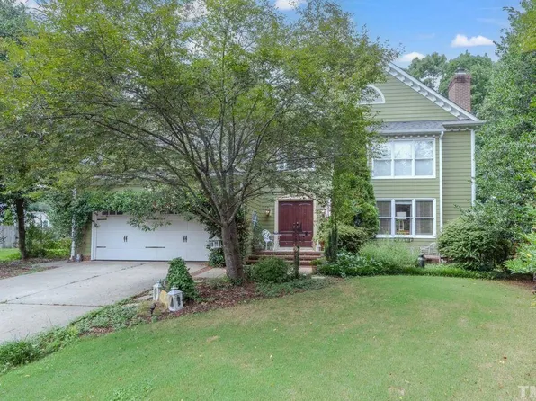 102 Powder Mill Ct, Cary, NC 27518