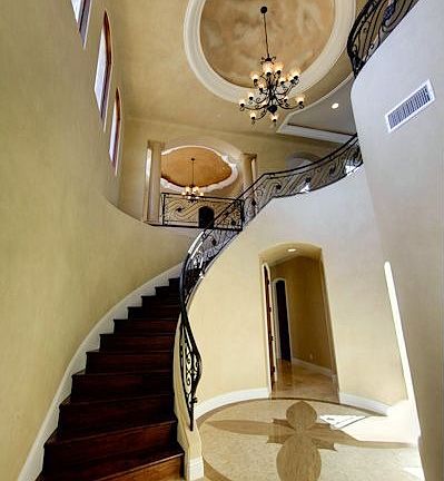 4th image of 723 N Paulina Ave