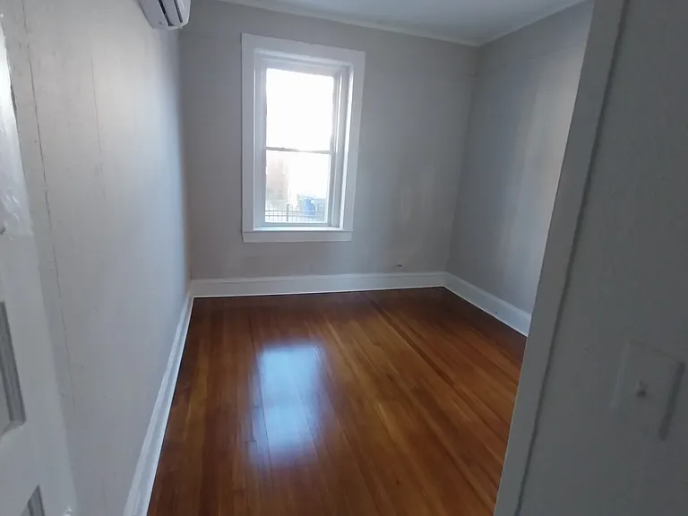 622 Graydon Ave #3 — Photo 3