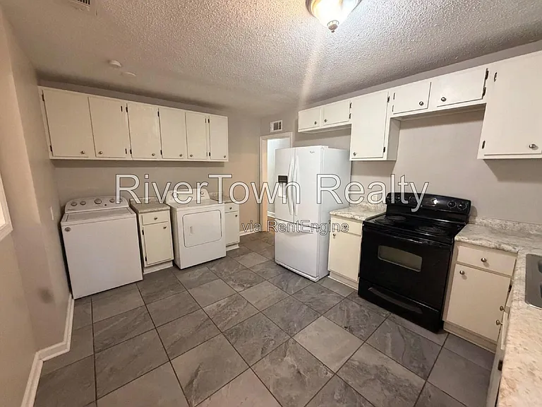 187 N Holmes St — Photo 6