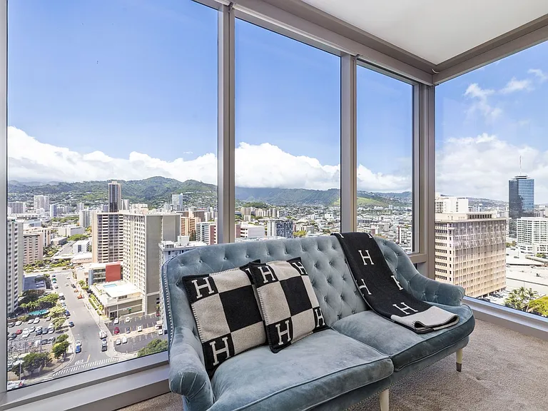 1555 Kapiolani Blvd #2000 — Photo 17