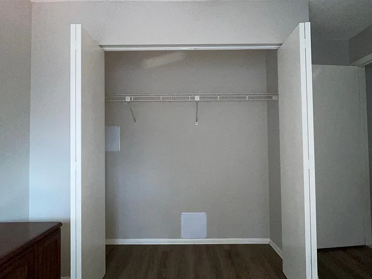 5080 Barrington Cir — Photo 12