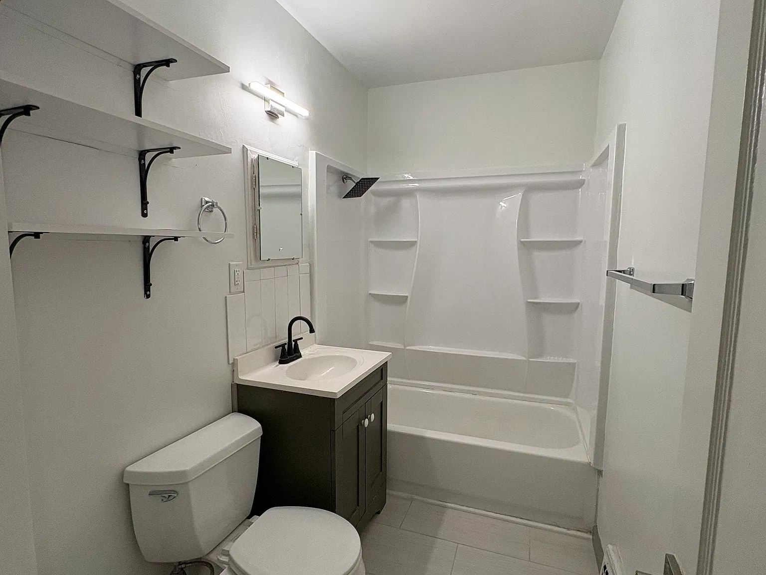 743 W 600 N — Photo 2