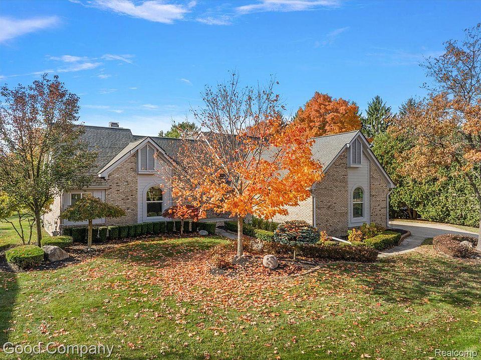 1st image of 995 Elmsmere Dr