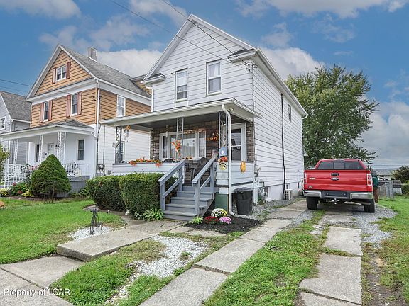 2nd image of 1335 Sloan St
