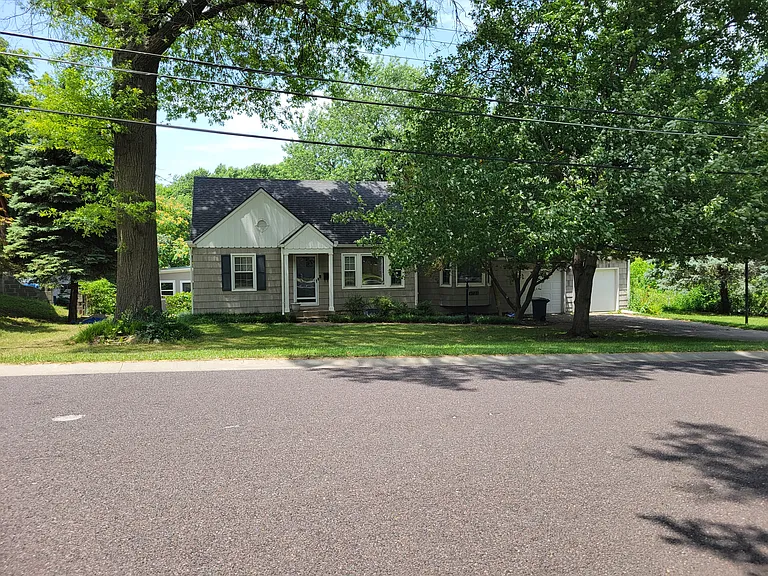 6720 Floyd St — Photo 1