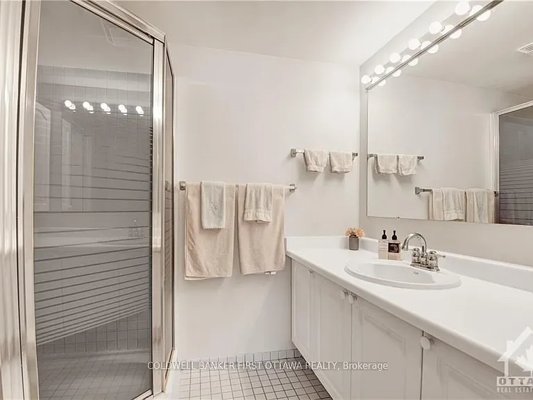2759 Carousel Cres #307 — Photo 14