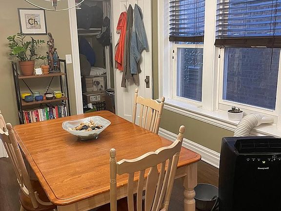4th image of 5317 W Barry Ave #2