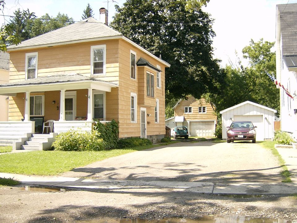 2nd image of 5 Washburn Ave