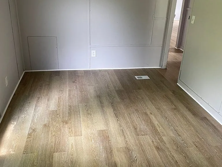 104 1st Ave N — Photo 16