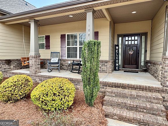 3rd image of 107 Feather Ln