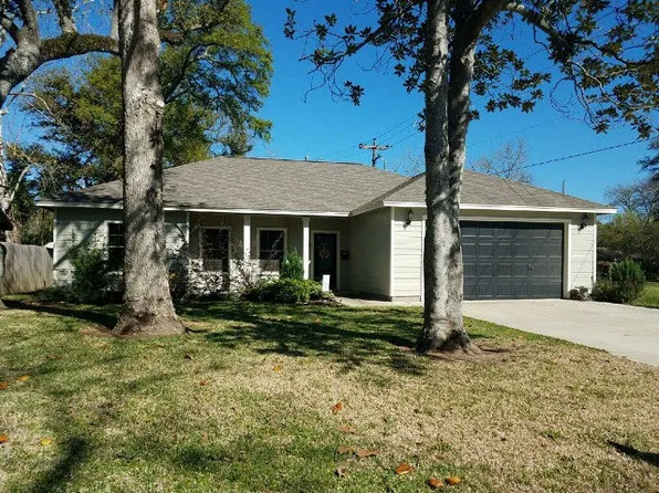 511 Sycamore St, Lake Jackson, TX 77566