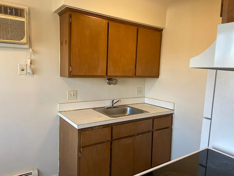 8310 Hall Rd — Photo 24