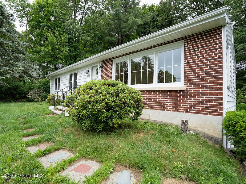 2nd image of 108 Wayne Street