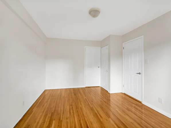 8867 Bay 16th Street image 11 of 17