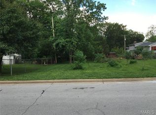 1120 Tahiti Dr, Saint Louis, MO 63126