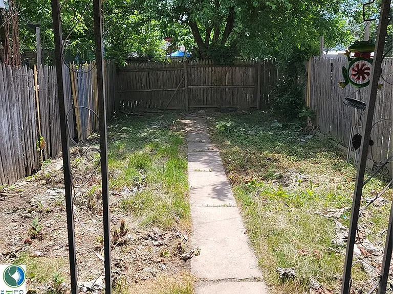 132 W Chew St — Photo 12