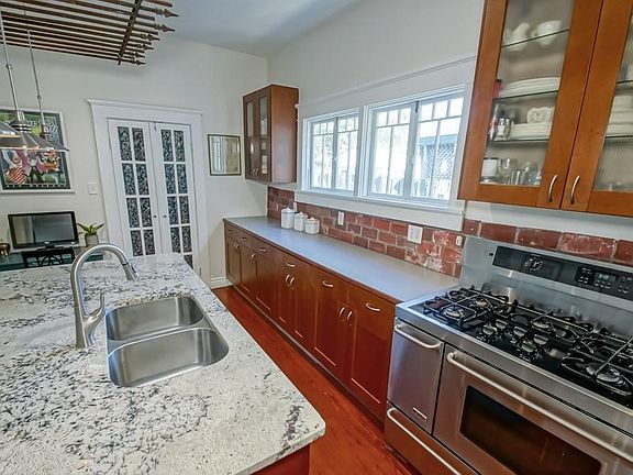 2nd image of 5810 Catina St