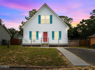 130 NE 17th St, Oak Island, NC 28465