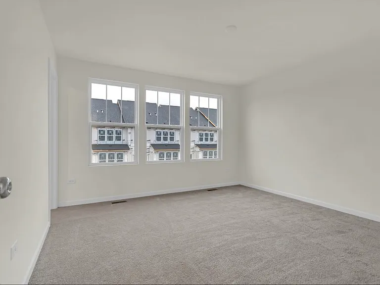 2319 Horseshoe Cir — Photo 3