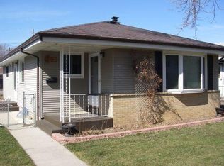 5735 N 95th St, Milwaukee, WI 53225