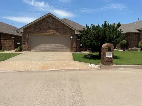1261 Augusta Ct, Shawnee, OK 74801