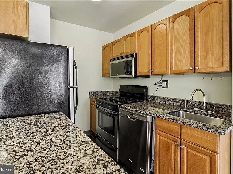 2475 Virginia Ave NW #220 — Photo 22