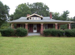 802 E Marion St, Mooresboro, NC 28150