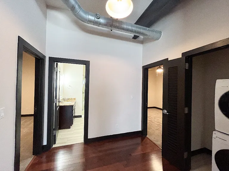Urban Sophistication at the Detroit Lofts — Photo 17