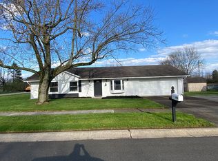 696 Holiday Dr, Fortville, IN 46040