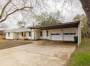 2303 Lone Tree Rd, Victoria, TX 77901