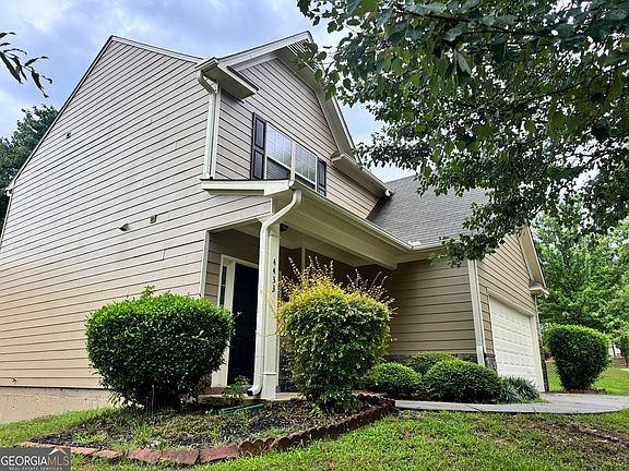 3rd image of 4433 Black Hills Dr