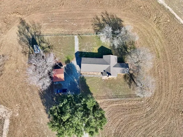 429 An County Road 2304, Tennessee Colony, TX 75861