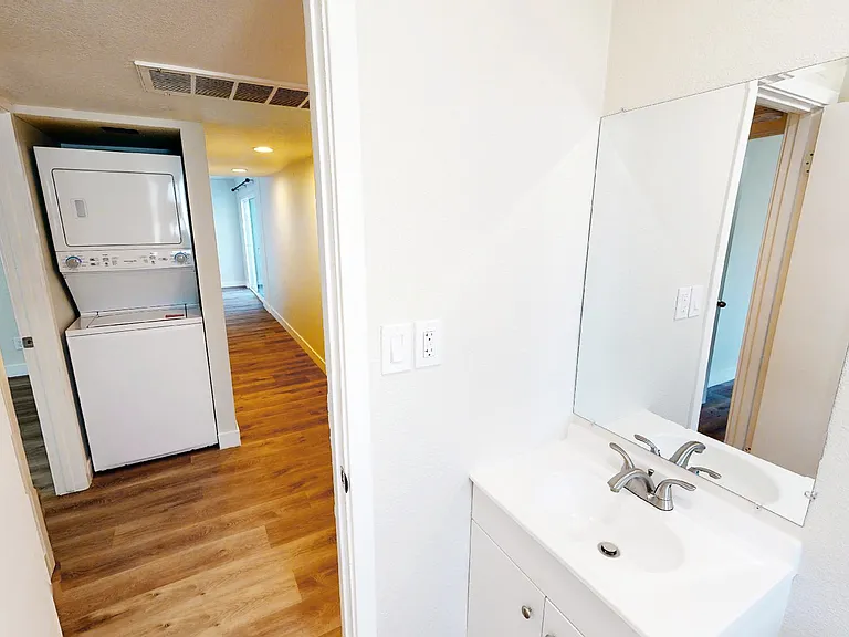 1712-1724 E Ocotillo Rd — Photo 9