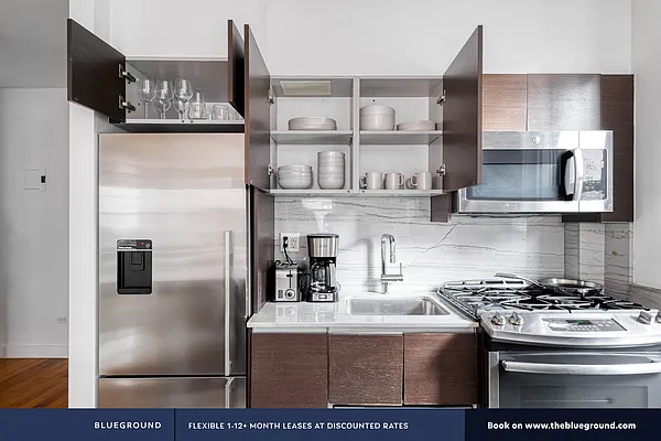 Rented by The Blueground | media 50