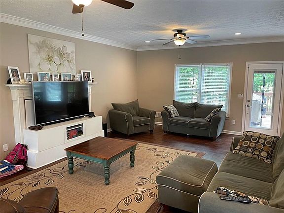4th image of 1678 Vinings Ct