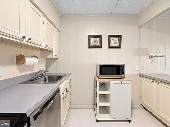 5th image of 1 133rd St #103B02