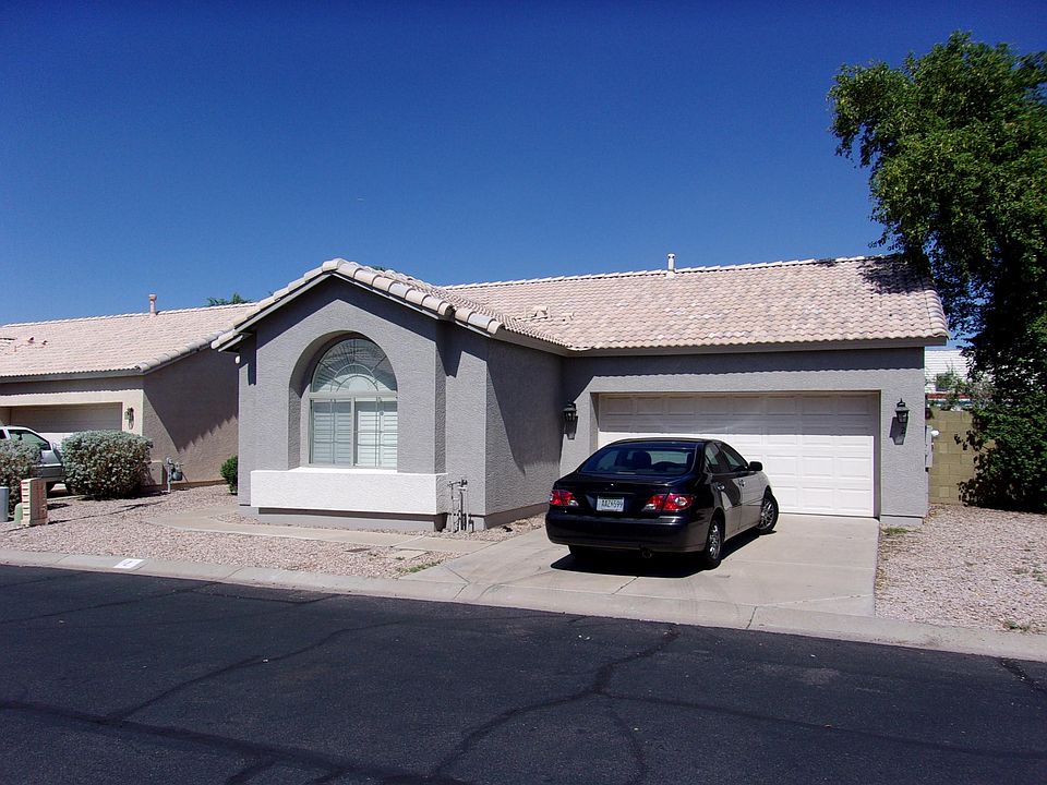 1st image of 1932 N Mesa Dr Unit 2