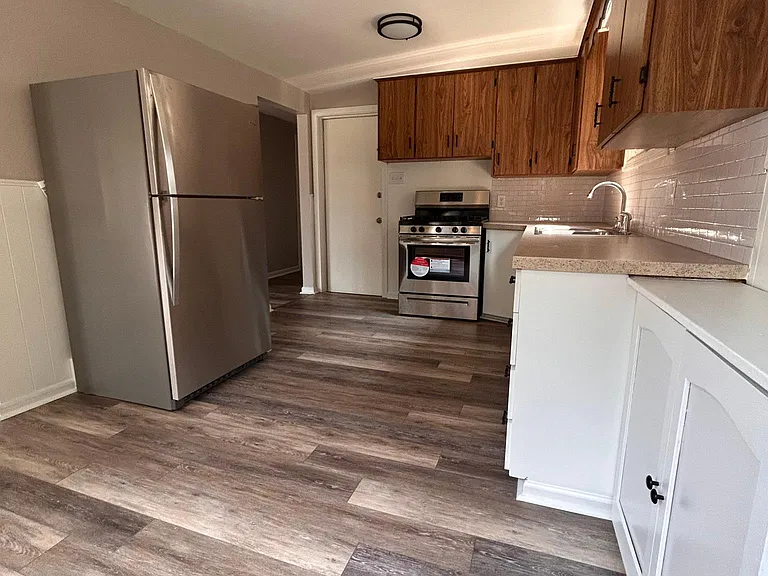 104 Mariemont Ave #LOWER — Photo 3