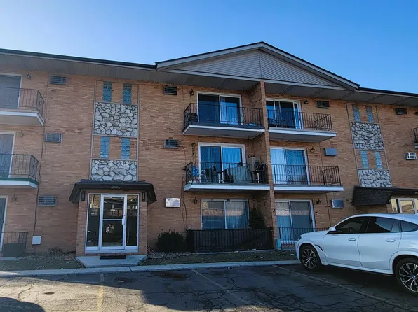 7550 W 111th St APT 1B, Worth, IL 60482