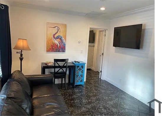 1 bed, 600 sqft, $2,250 — Photo 3