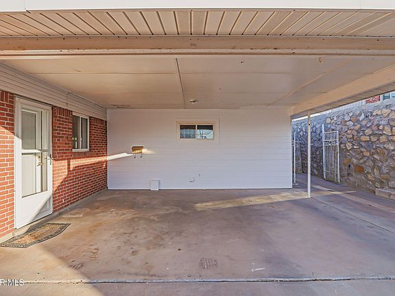 4th image of 3500 Diamond Dr