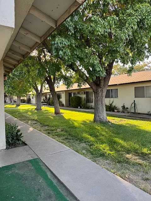 1405 Eucalyptus Avenue