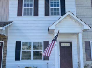606 Ebb Tide Ln, Sneads Ferry, NC 28460
