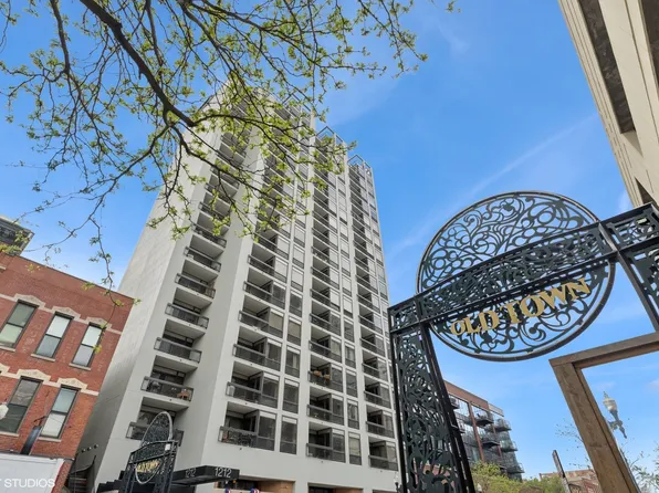 1212 N Wells St APT 402, Chicago, IL 60610