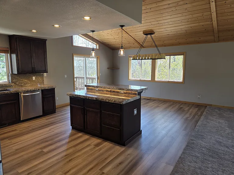 10231 Worchester Cir — Photo 29